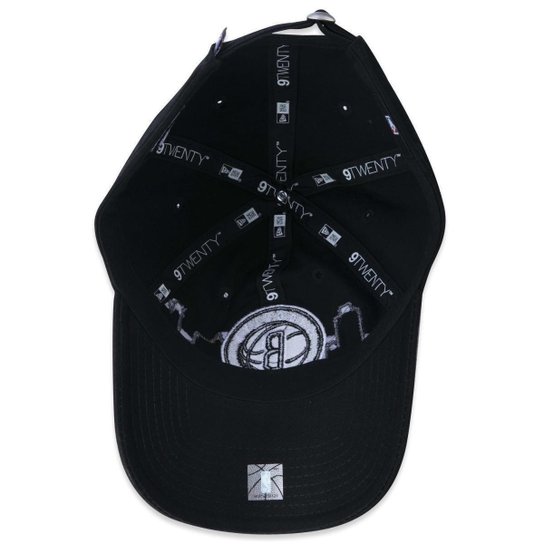 BONE 9TWENTY BROOKLYN NETS TIP-OFF ABA CURVA ABA CURVA STRAPBACK PRETO NEW ERA