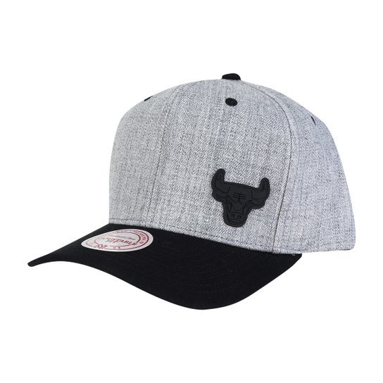 Boné Mitchell & Ness NBA Chicago Bulls Aba Curva Shild - Cinza+Preto