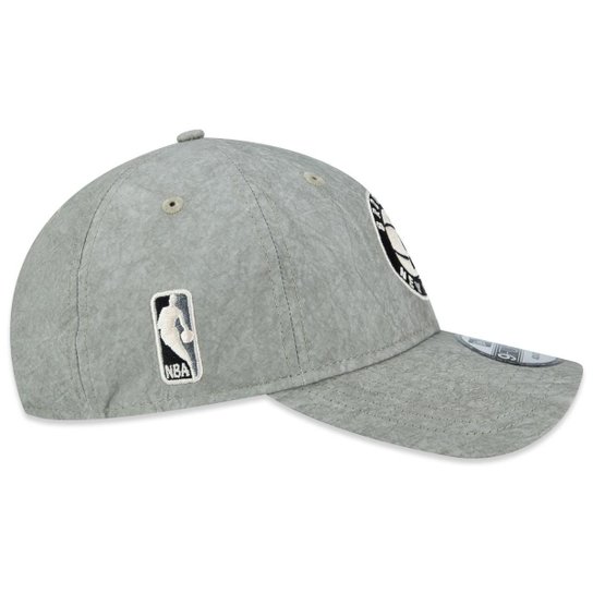 Boné NBA Brooklyn Nets New Era 940 UNST Fantasy Bronet Masculino