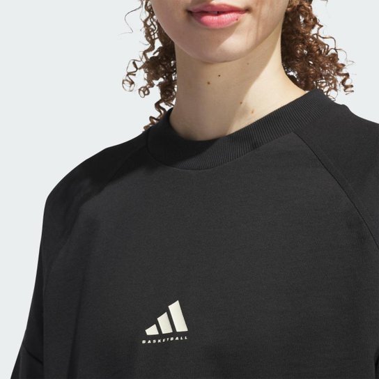 Camiseta Adidas Boxy Basketball Feminina